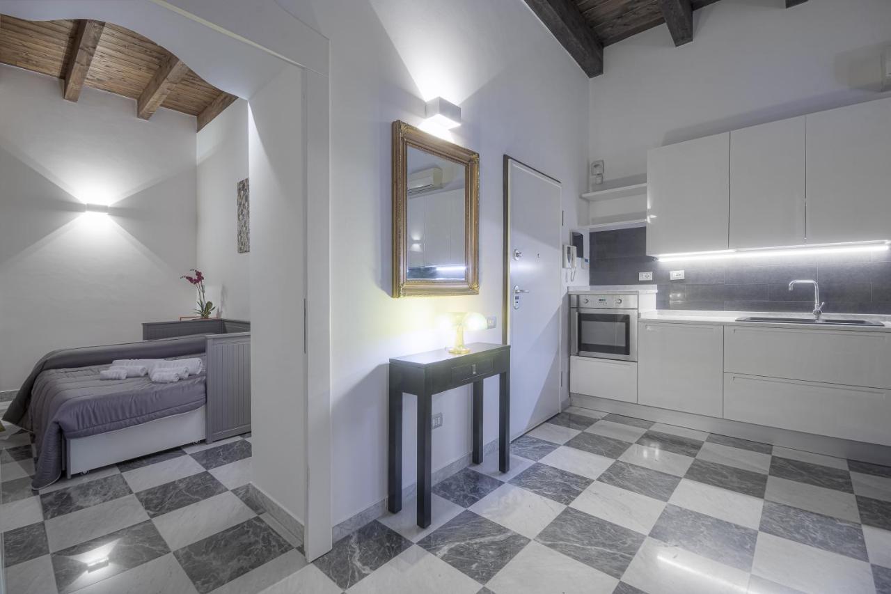 Right House - Characteristic Marina District Apartment Cagliari Ngoại thất bức ảnh