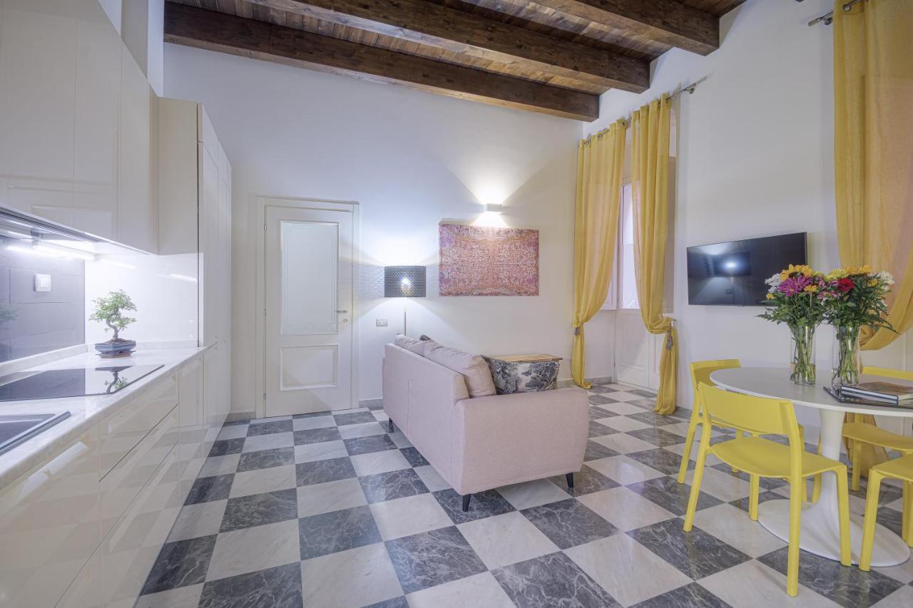 Right House - Characteristic Marina District Apartment Cagliari Ngoại thất bức ảnh
