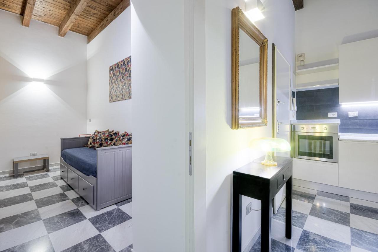 Right House - Characteristic Marina District Apartment Cagliari Ngoại thất bức ảnh