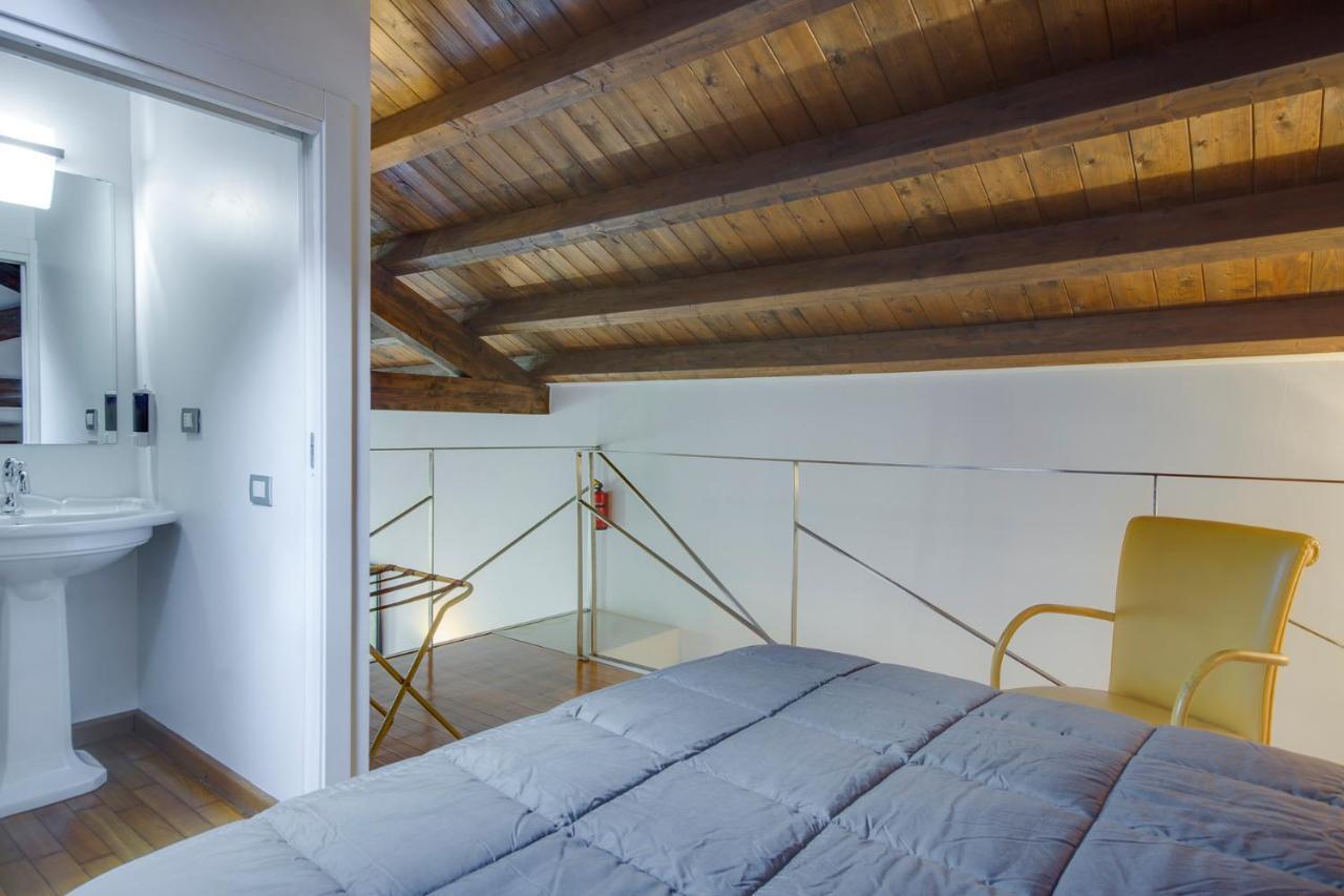 Right House - Characteristic Marina District Apartment Cagliari Ngoại thất bức ảnh