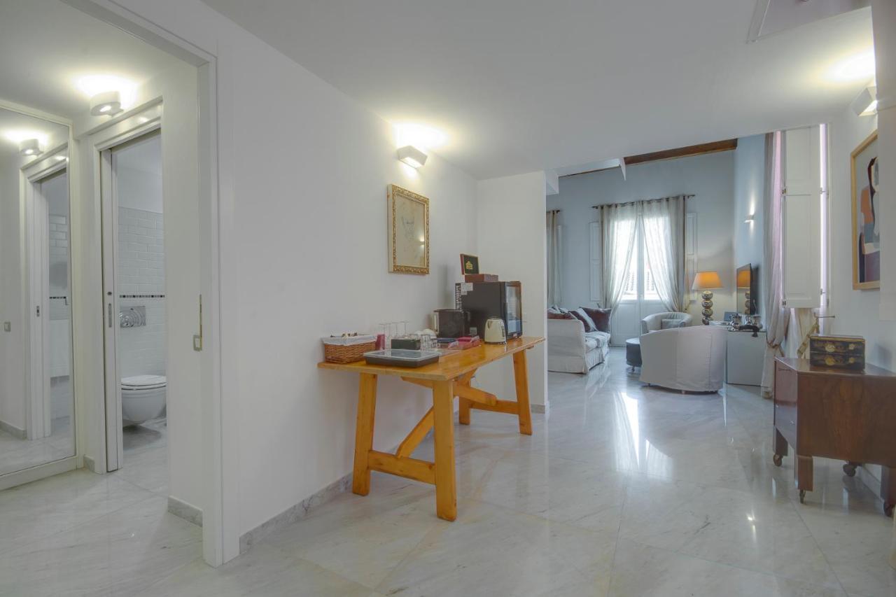 Right House - Characteristic Marina District Apartment Cagliari Ngoại thất bức ảnh